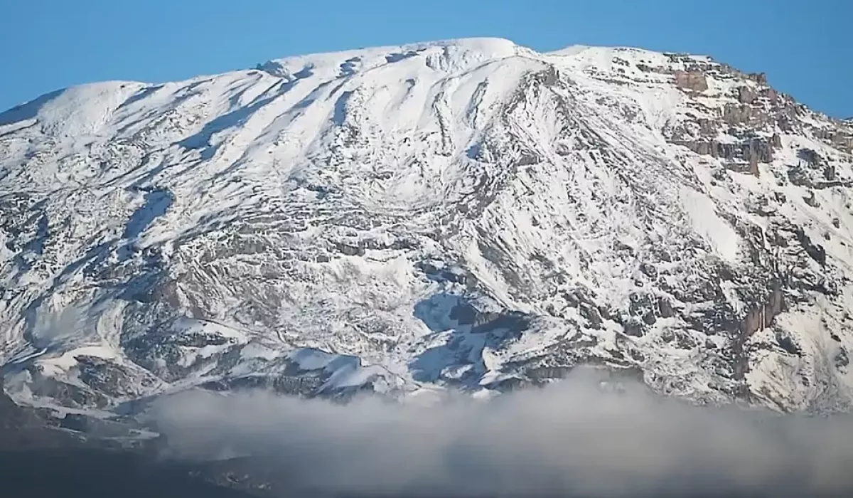 Winter in Tanzania mount kilimanjaro 