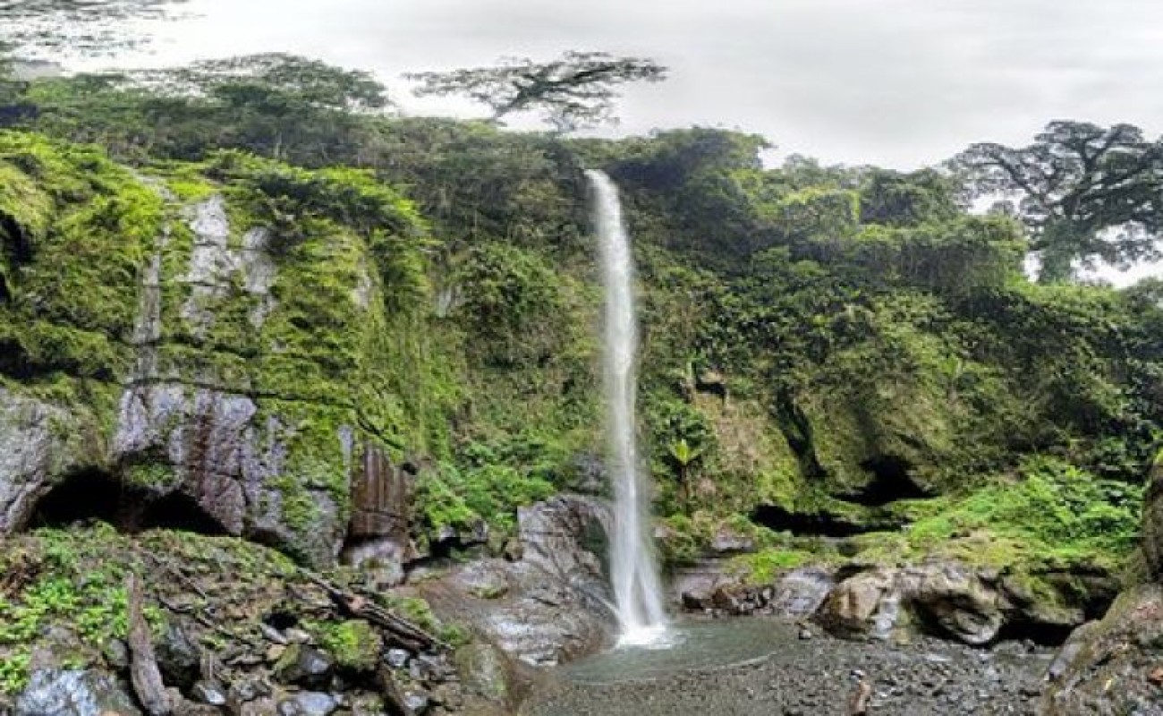 where to go on april safari in east africa
