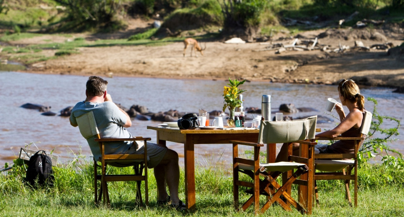 Serengeti bush lunch 