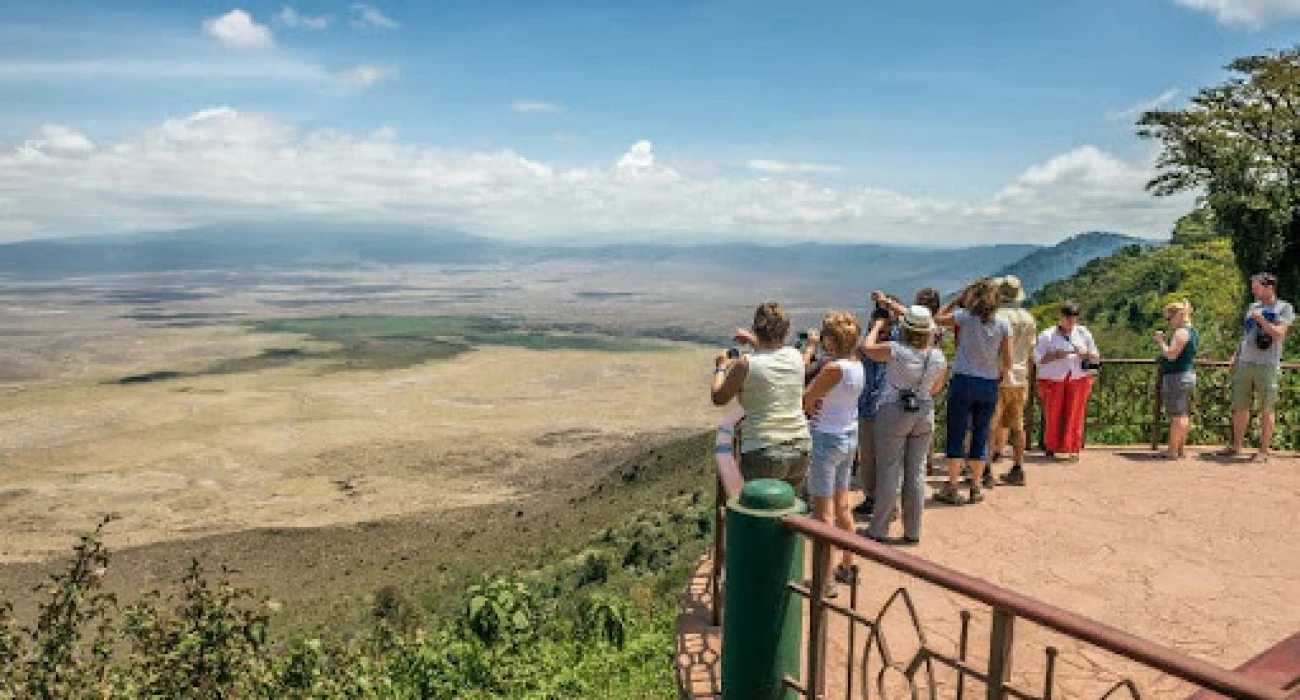 An Epic Honeymoon Safari Following the Great Migration. - Image 1